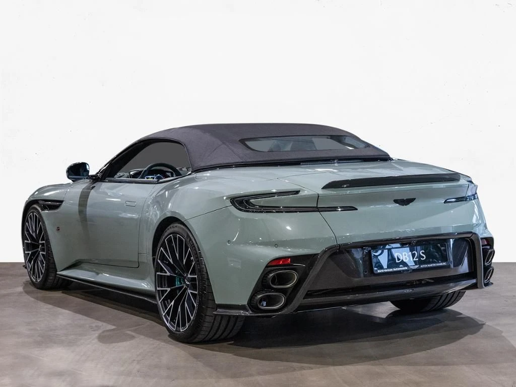 Aston Martin-DB12-image-25