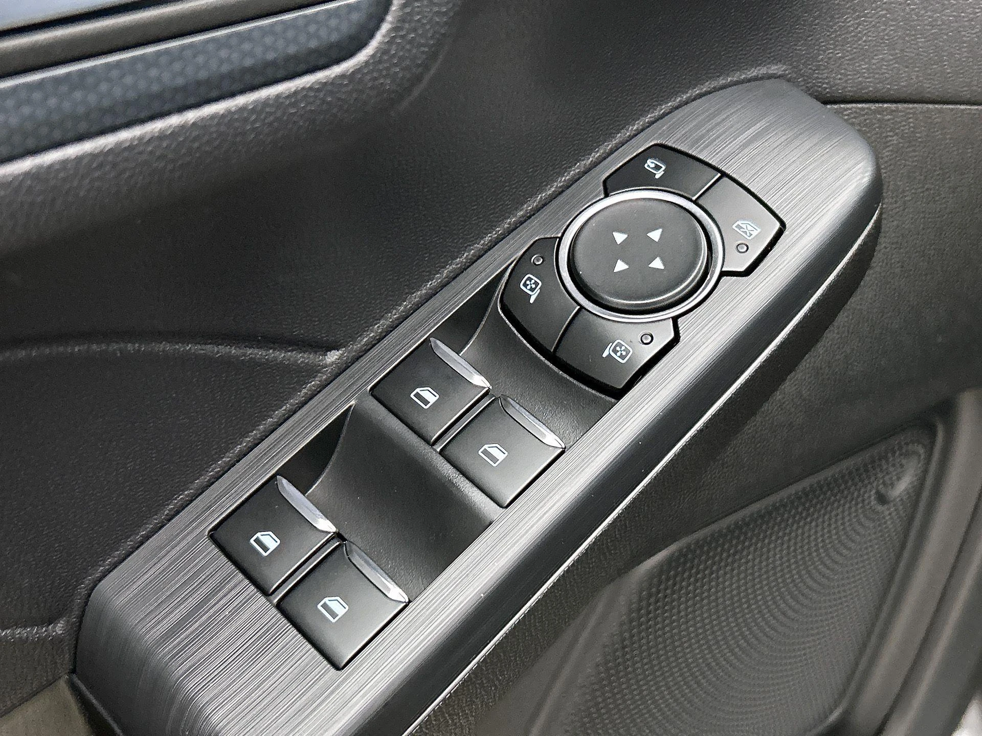 Ford-Kuga-image-32