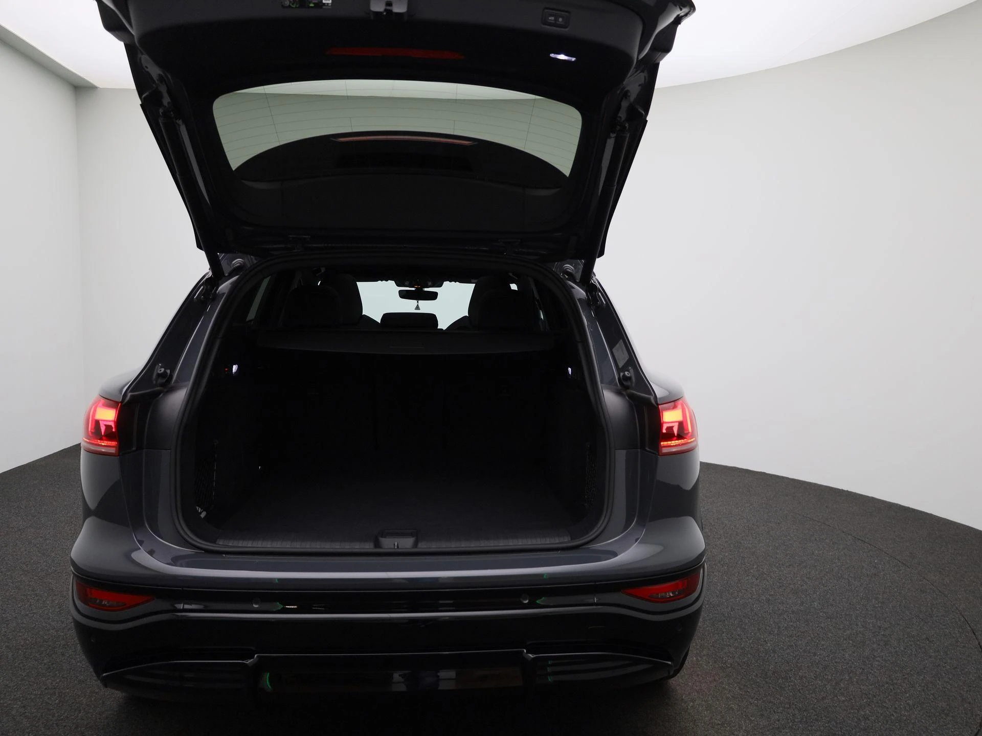 Audi-Q6 e-tron-image-11