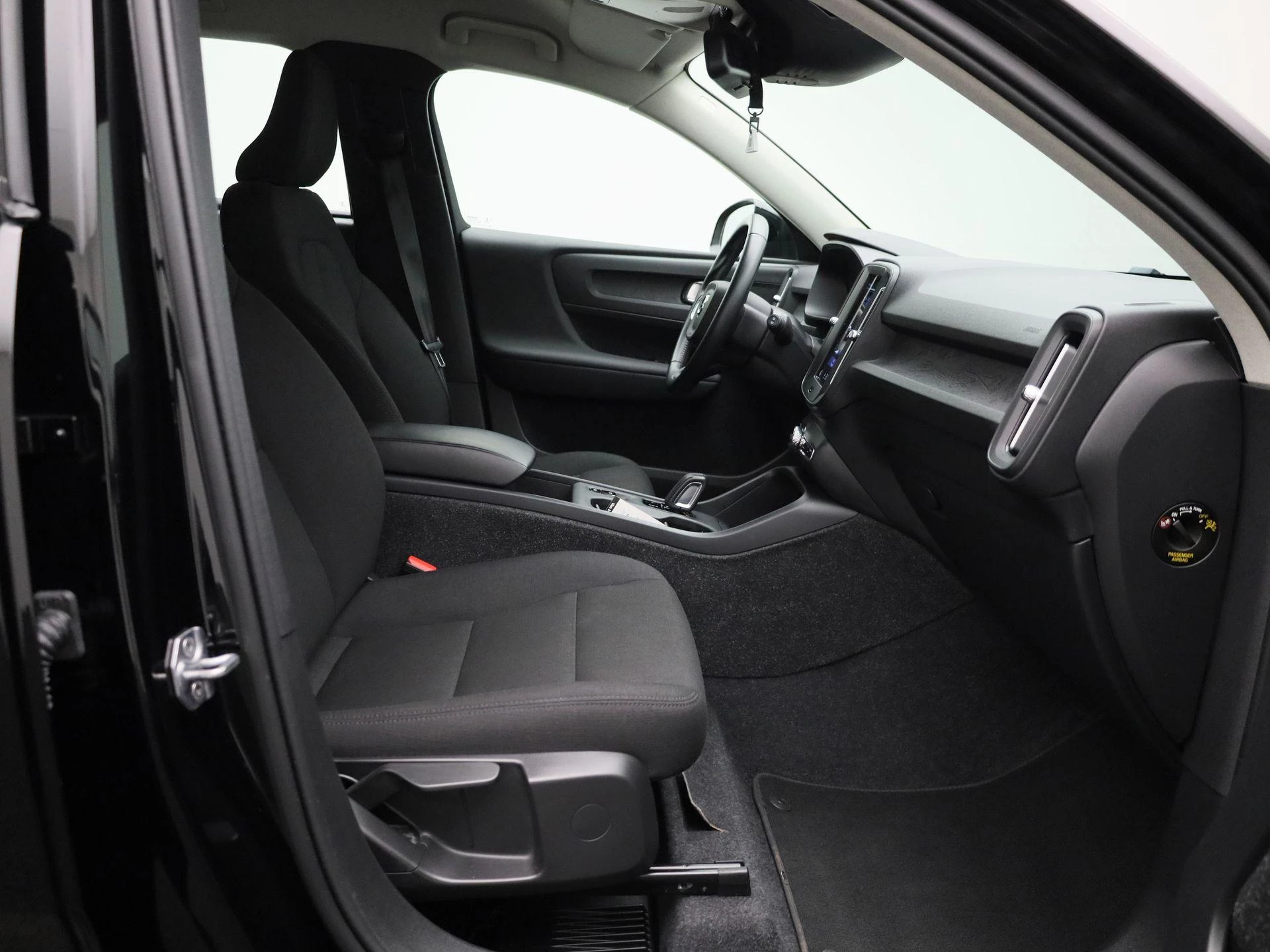 Volvo-XC40-image-30