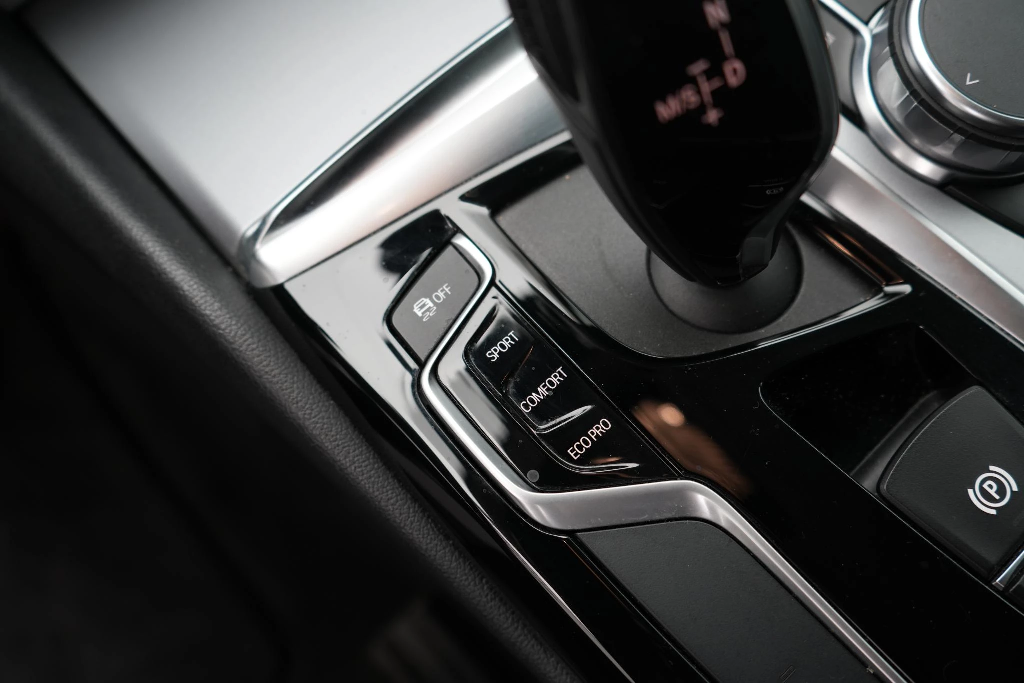 BMW-5 Serie-image-13