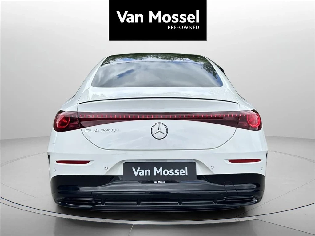Mercedes-Benz-CLA-image-5