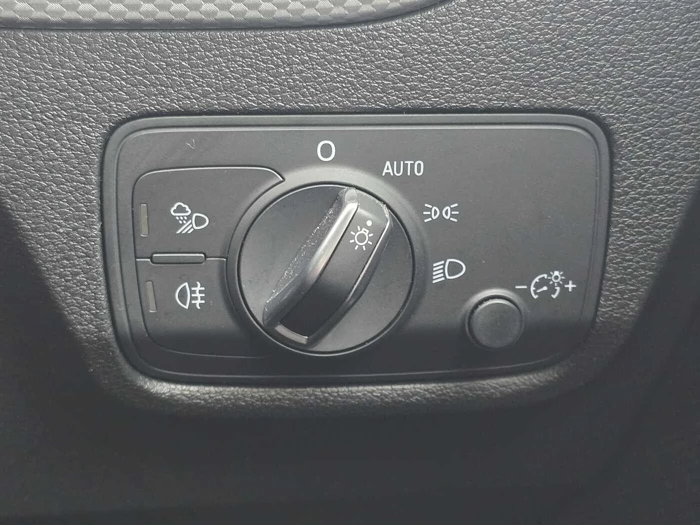 Audi-Q2-image-30