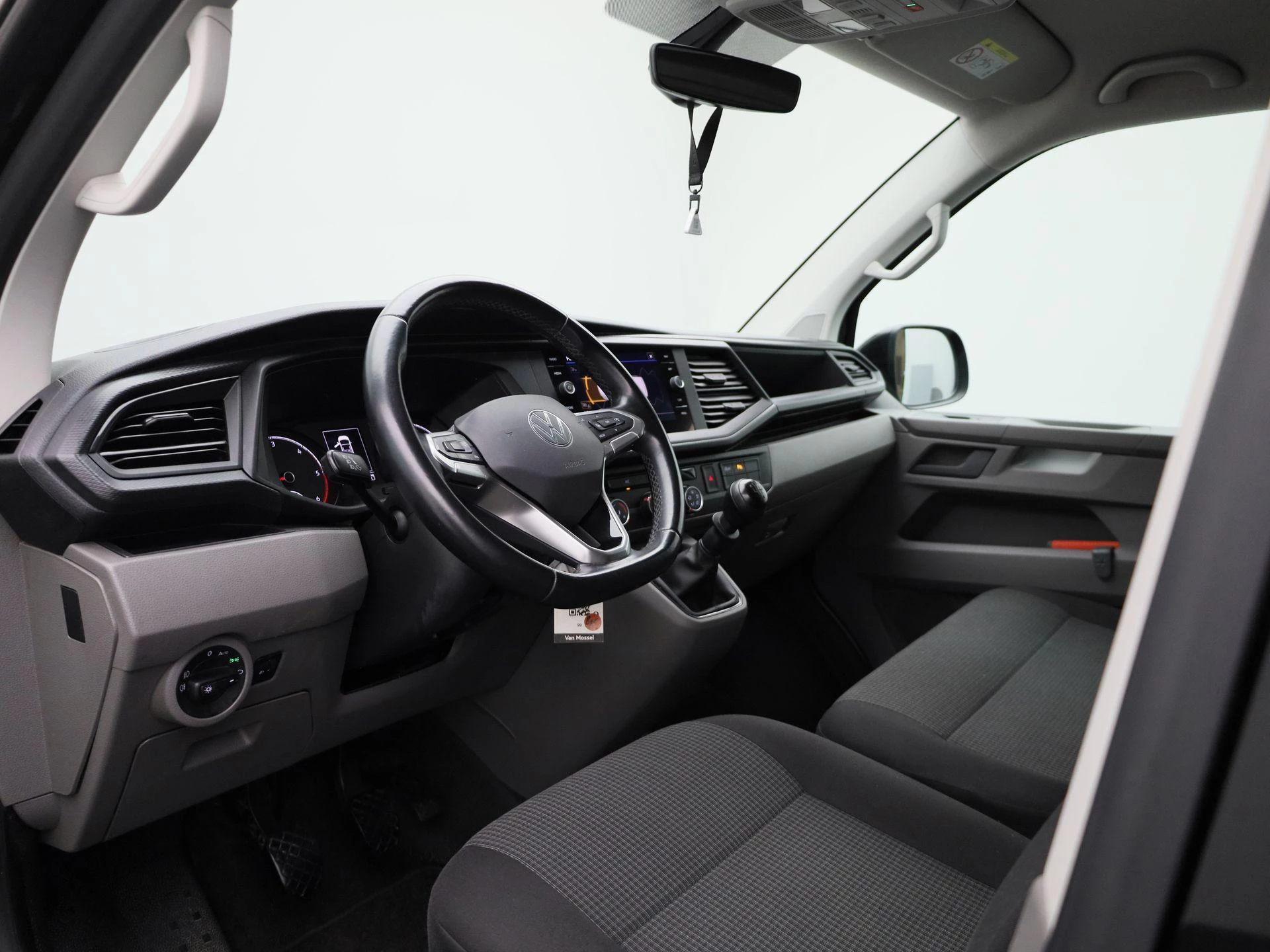 Volkswagen Transporter 2.0 TDI L2H1 110PK