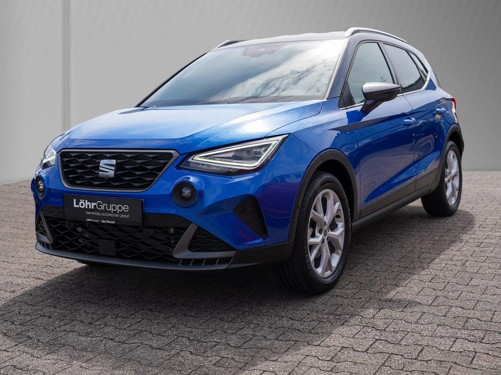 SEAT-Arona-image-1