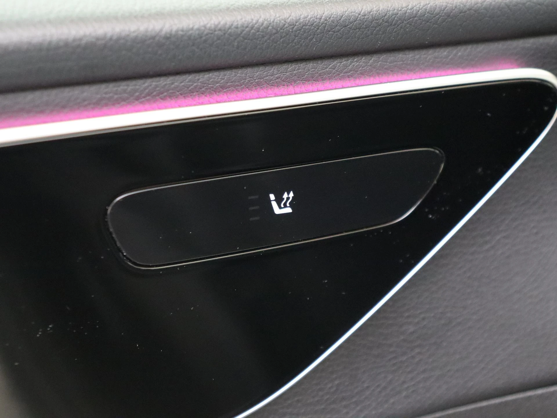 Mercedes-Benz-C-Klasse-image-23