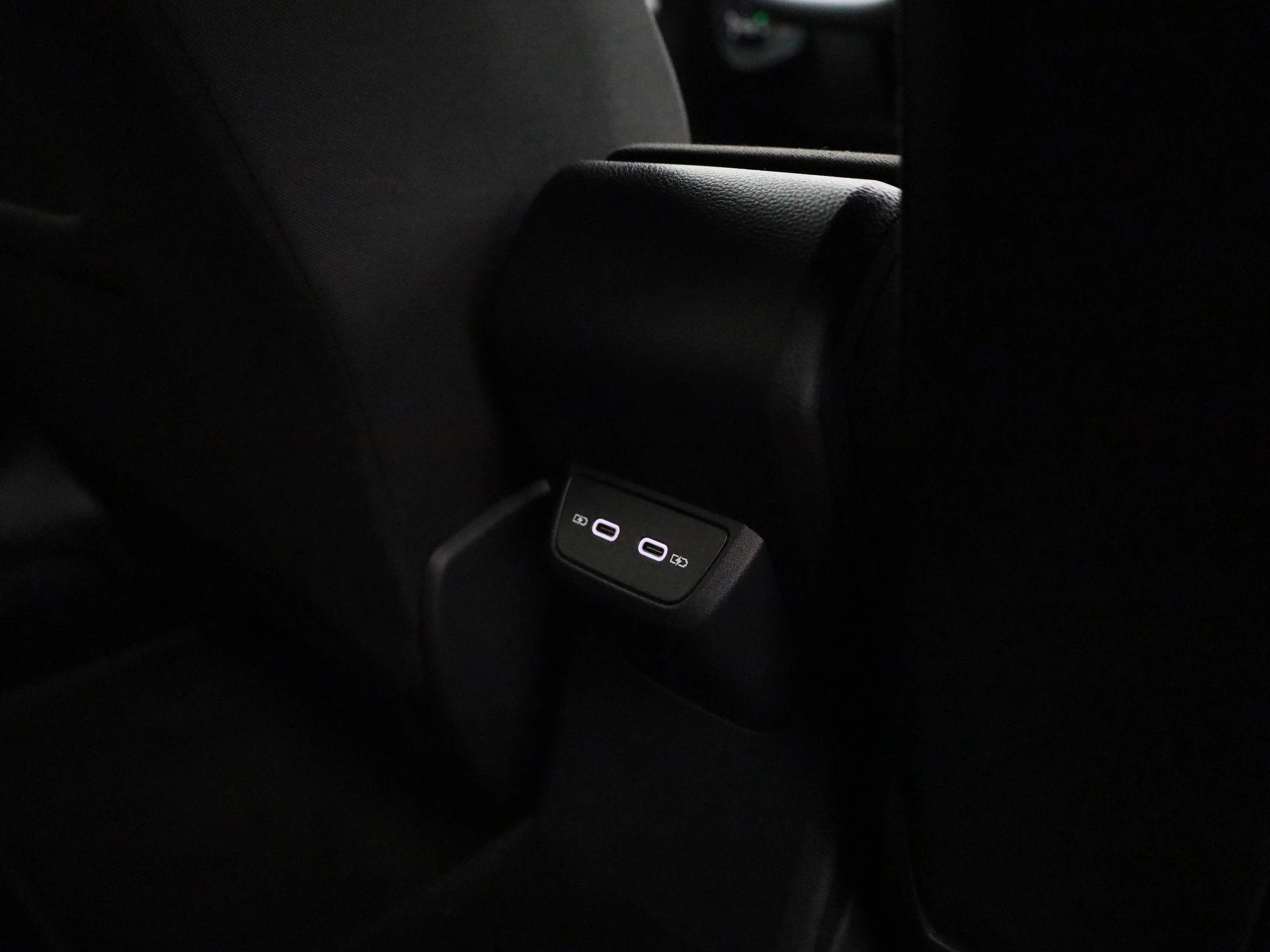 Volkswagen-Polo-image-37