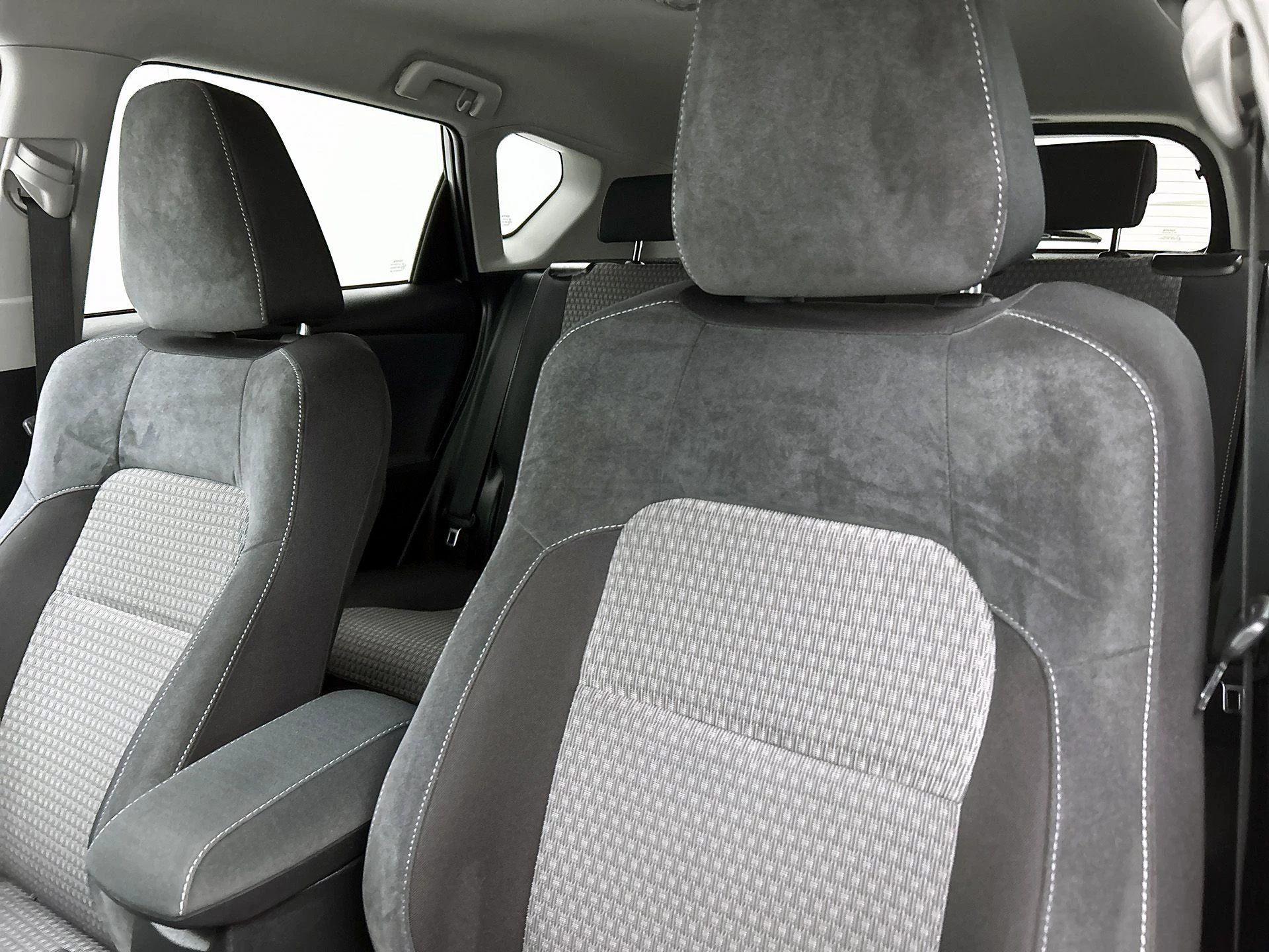 Toyota-Auris-image-11