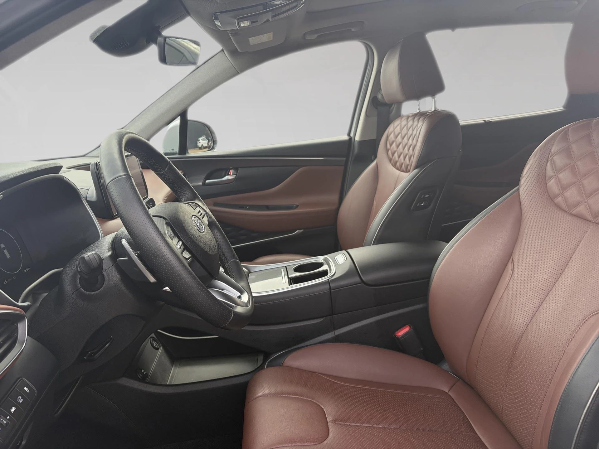 Hyundai-Santa Fe-image-12
