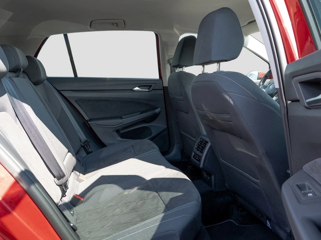 Volkswagen-Golf-image-8