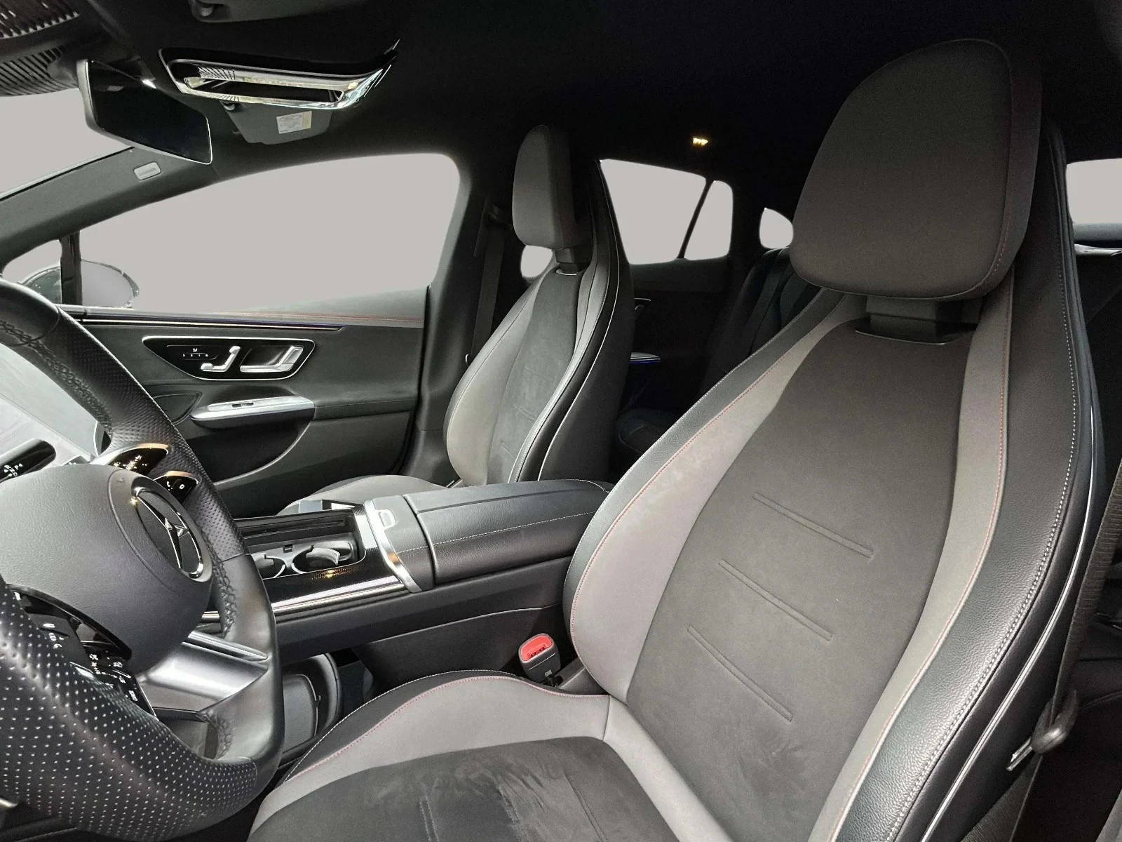 Mercedes-Benz-EQE-image-9