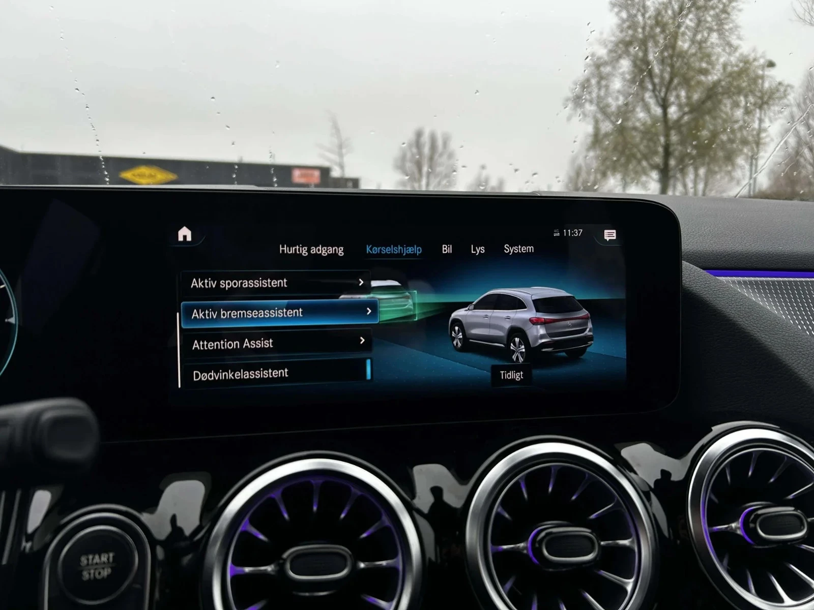 Mercedes-Benz-EQA-image-19