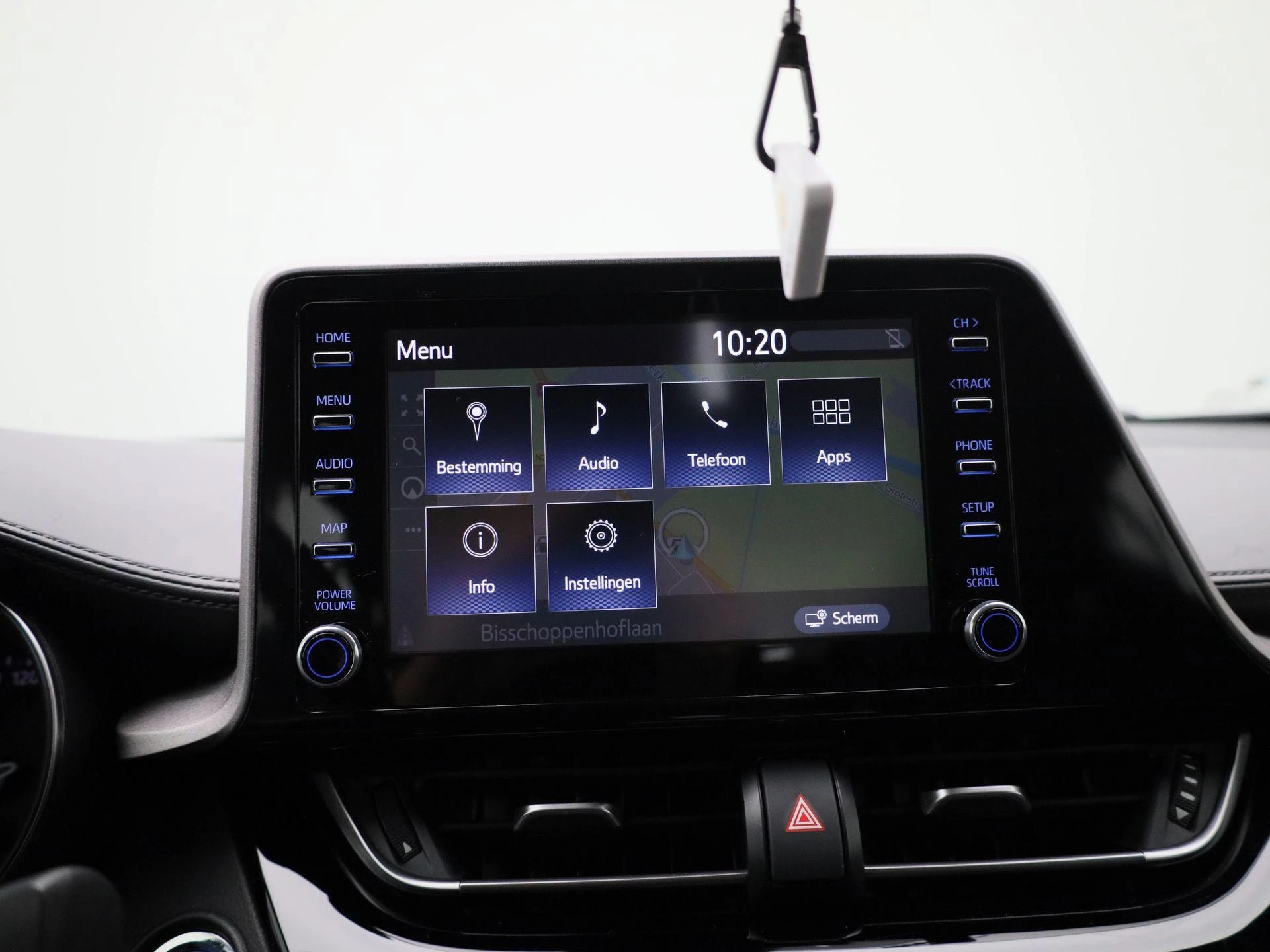 Toyota-C-HR-image-26