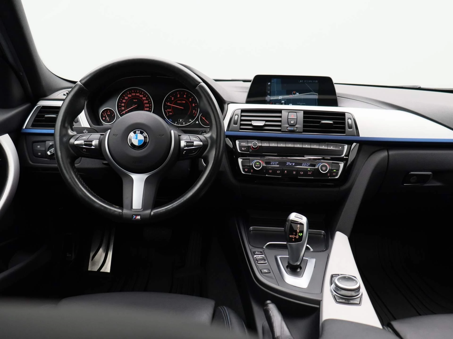 BMW-3 Serie-image-6