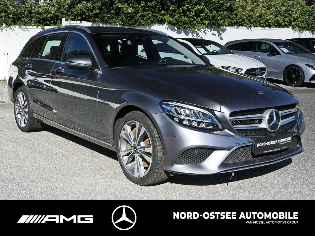 Mercedes-Benz C-Klasse 300 T de AVANTGARDE NAVI AHK 360 LED SITZH AVANTGARDE