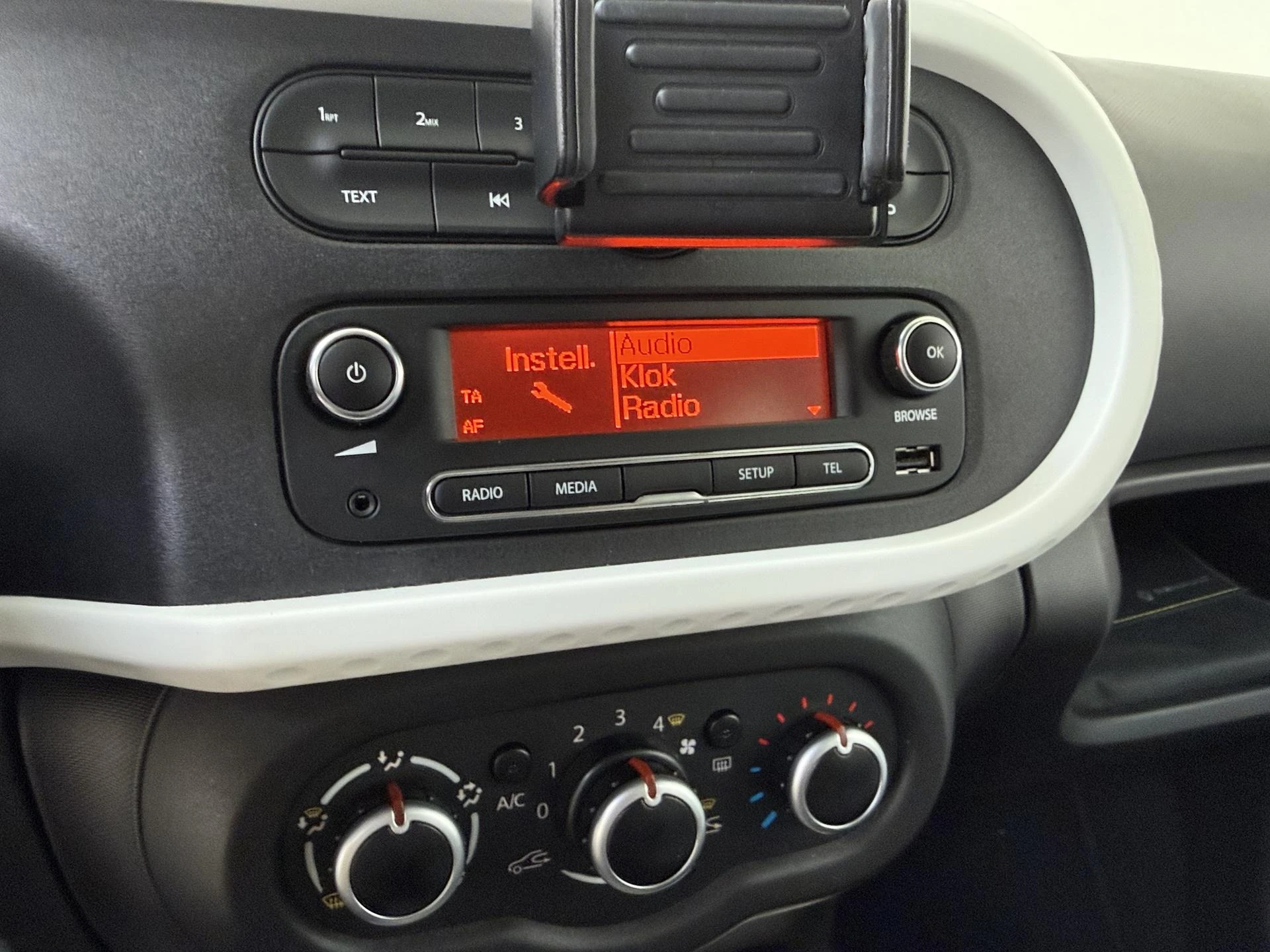 Renault-Twingo-image-20