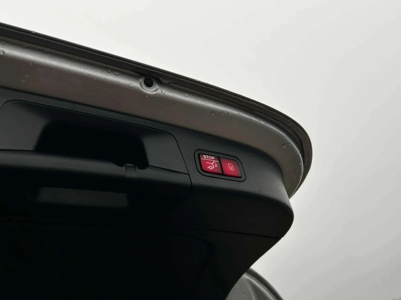 Mercedes-Benz-EQA-image-21