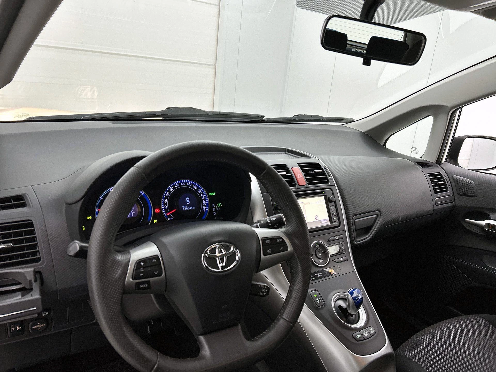 Toyota-Auris-image-19