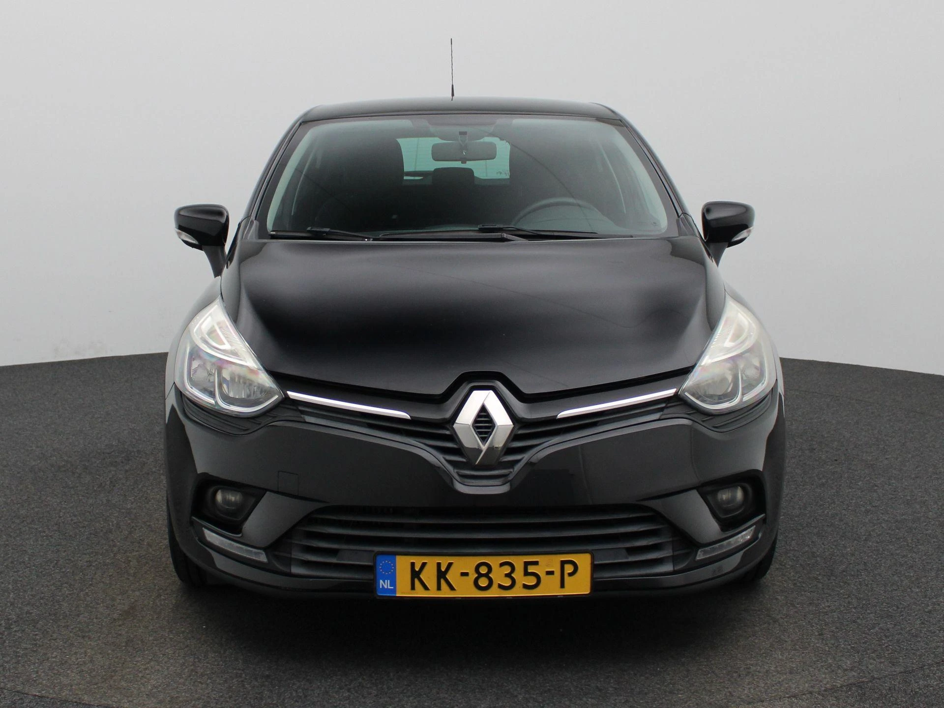 Renault-Clio-image-2