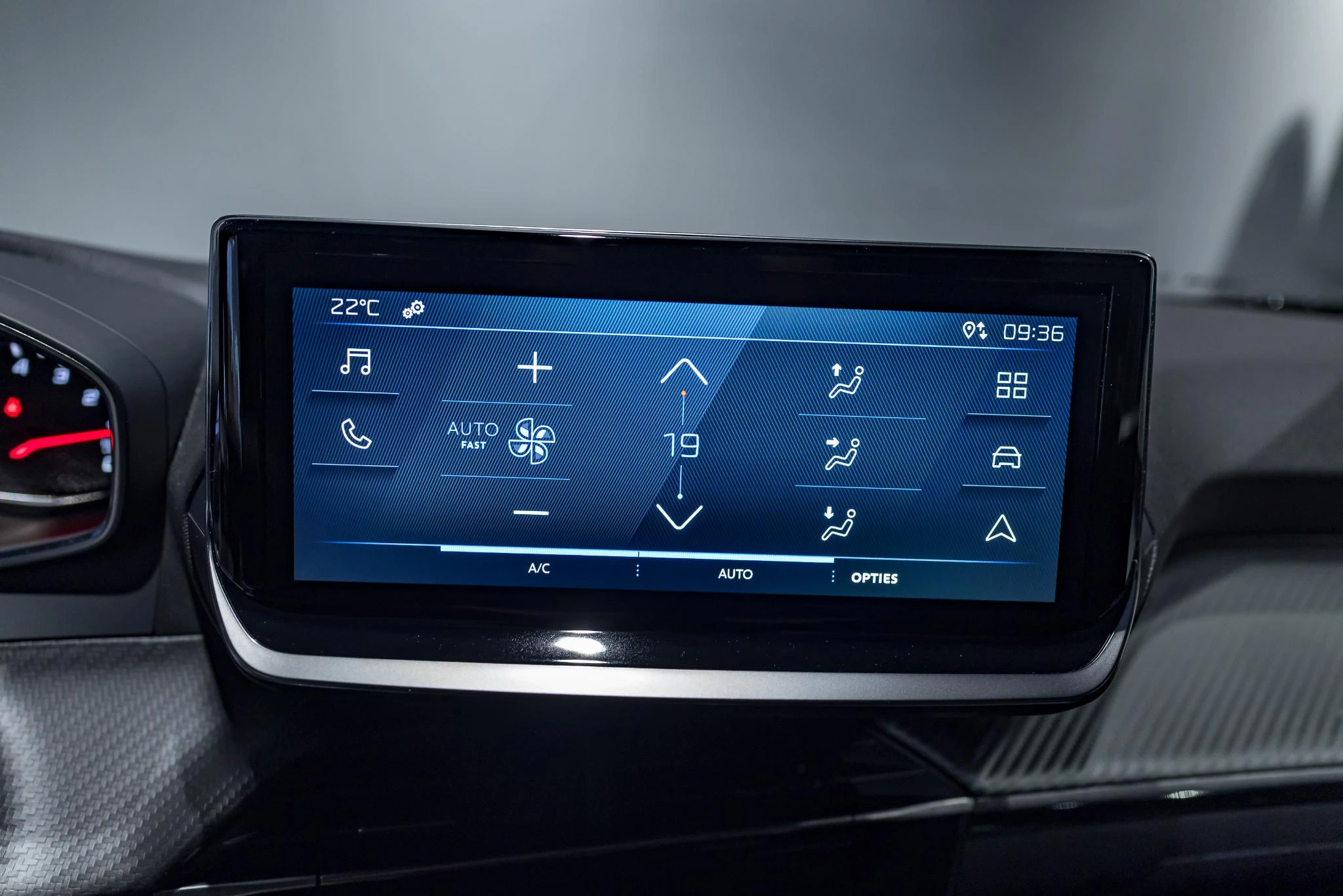 Peugeot-2008-image-12