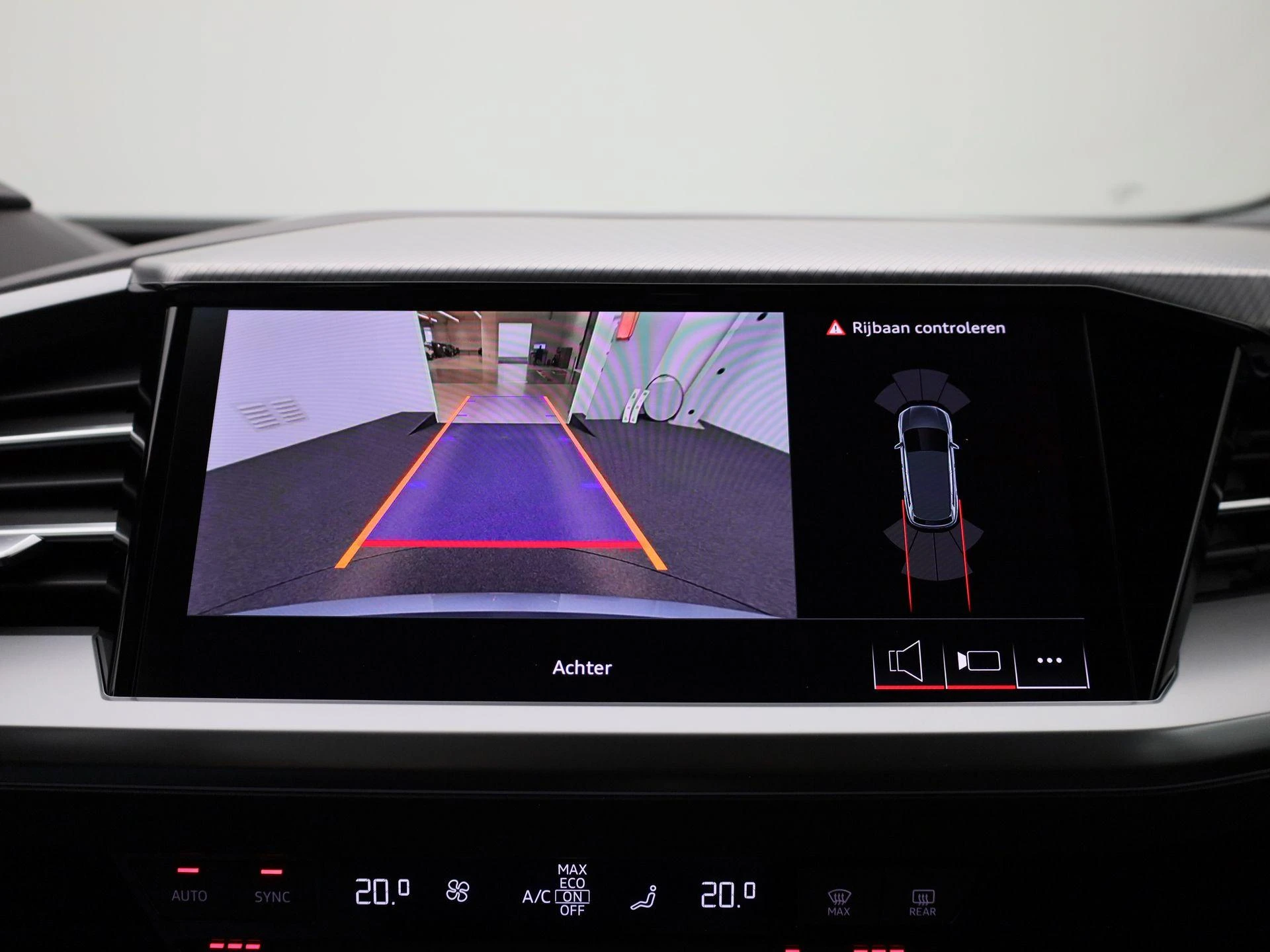 Audi-Q4 e-tron-image-33