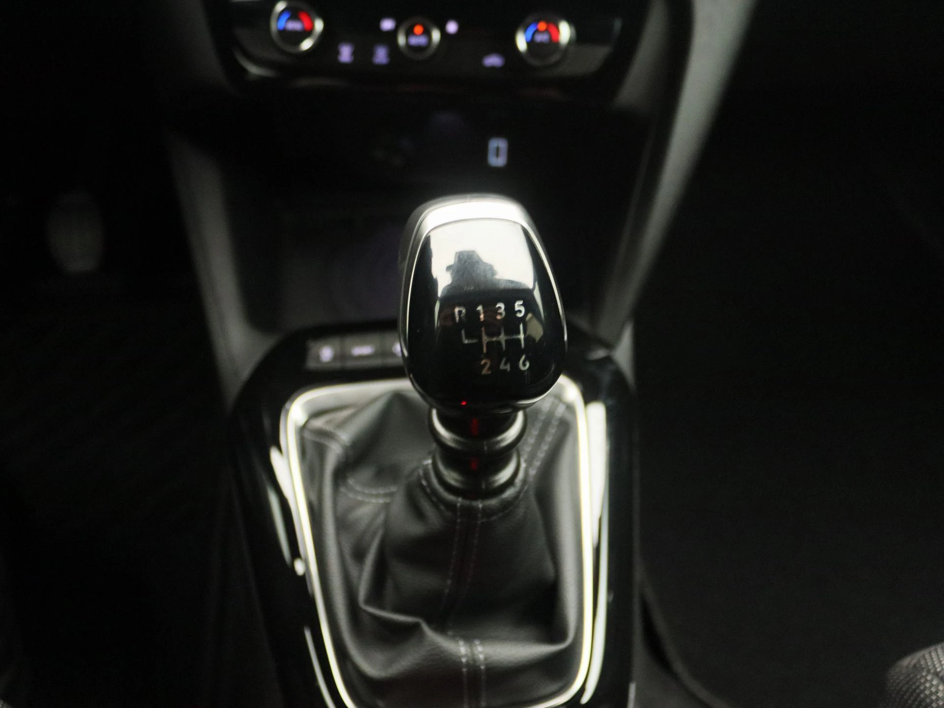 Opel-Corsa-image-10