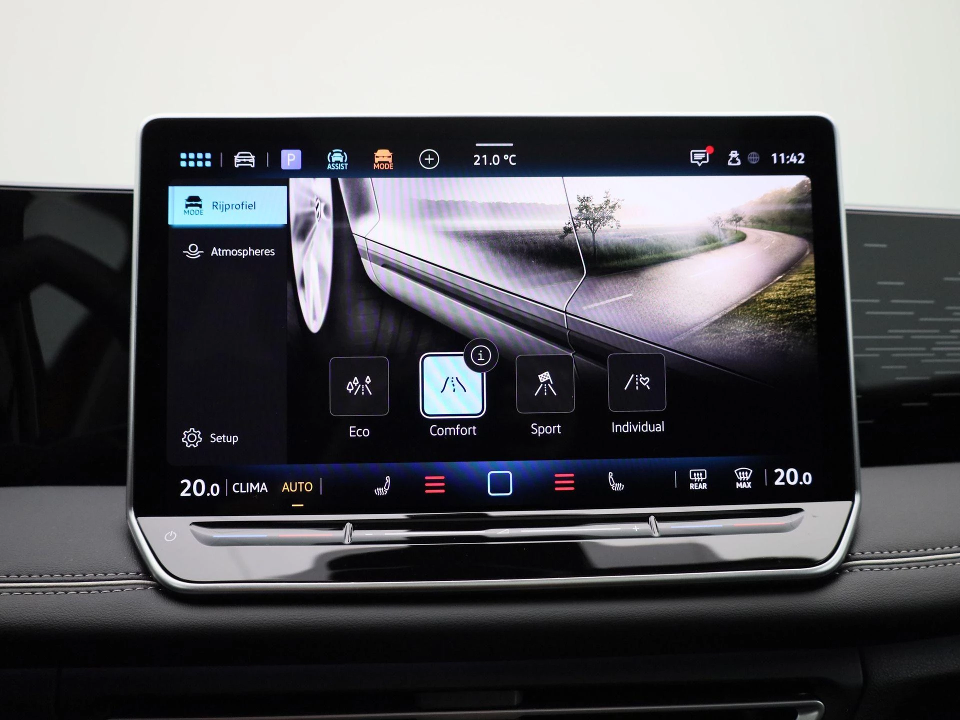 Volkswagen-Tiguan-image-30