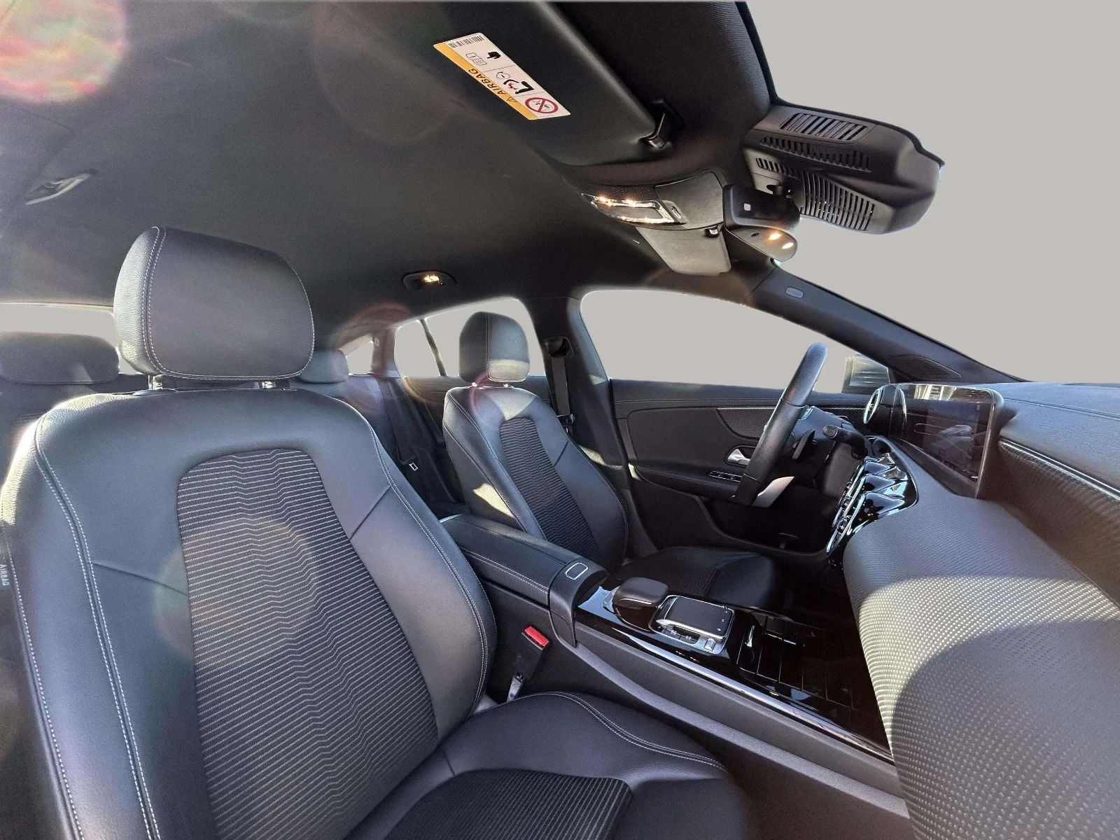 Mercedes-Benz-CLA-image-12