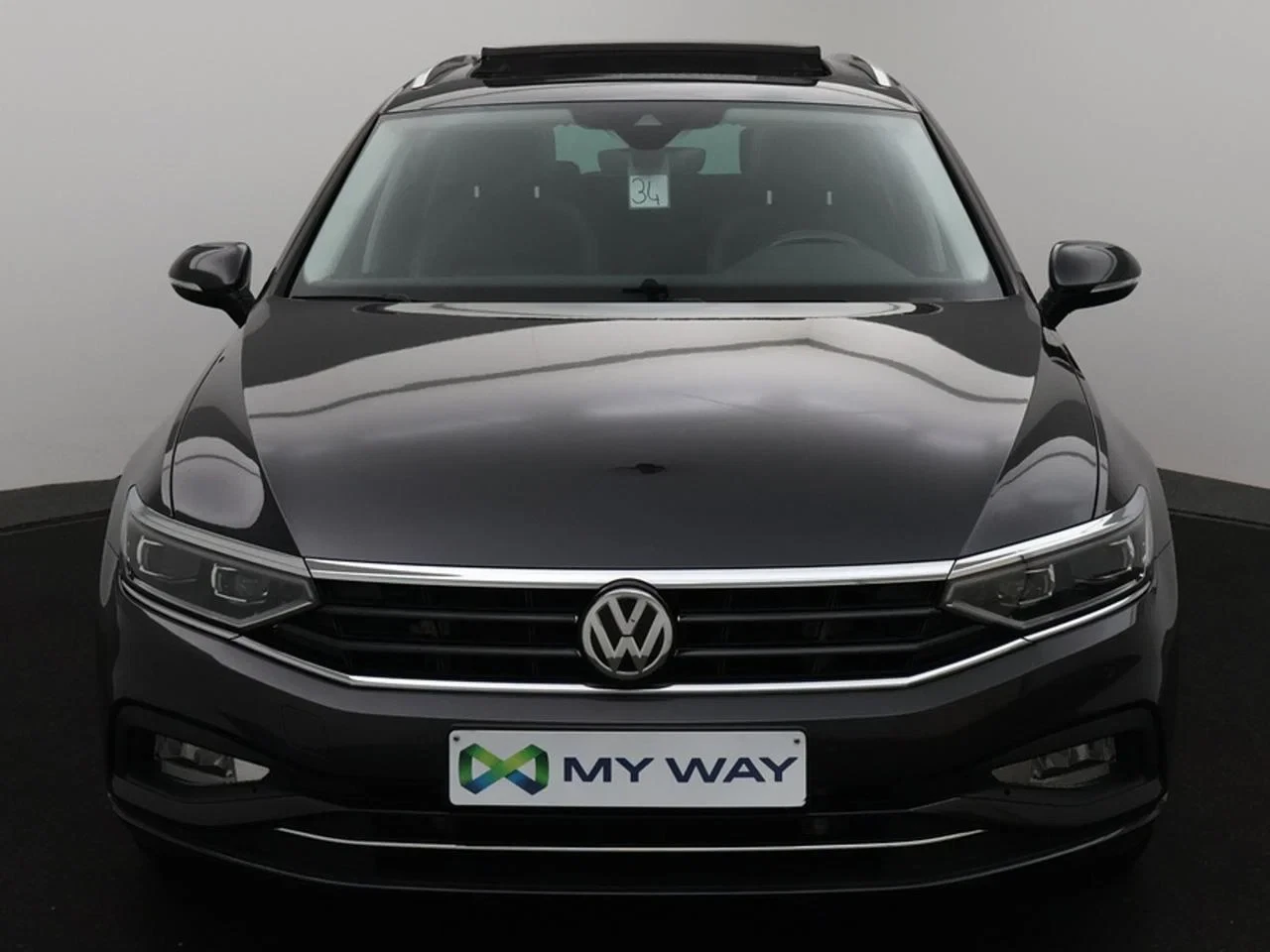 Volkswagen-Passat-image-1