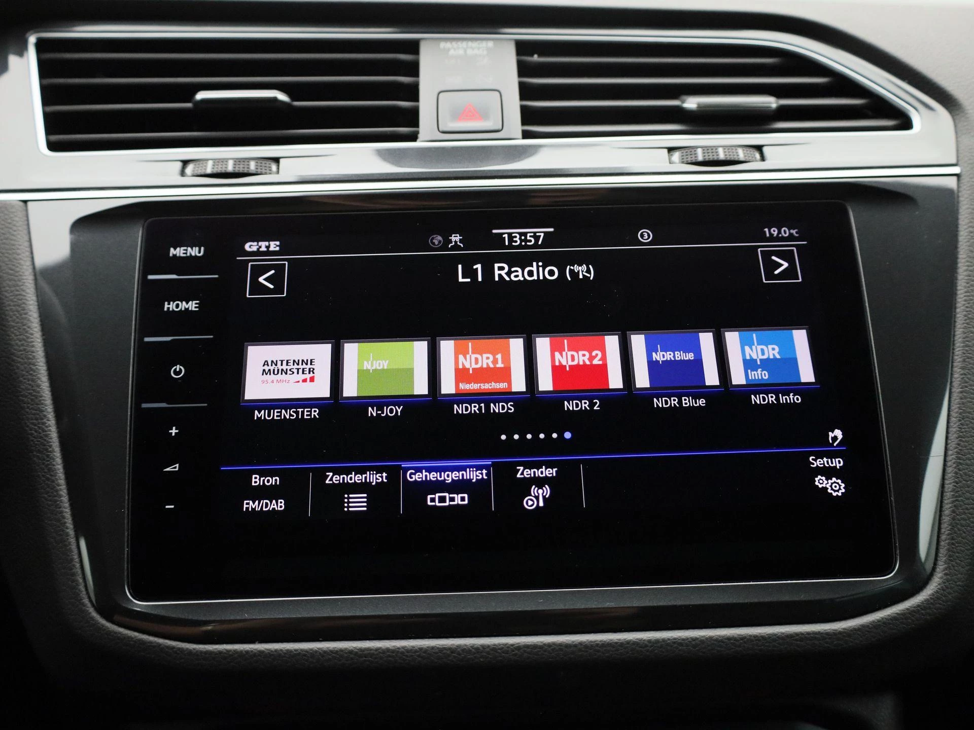 Volkswagen-Tiguan-image-22