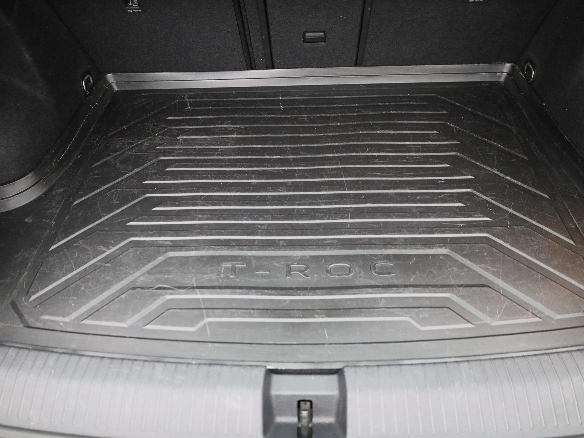 Volkswagen-T-Roc-image-12
