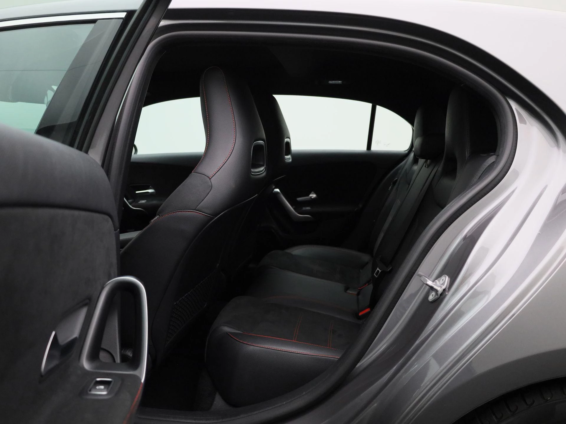 Mercedes-Benz A-Klasse 180 Business Solution AMG
