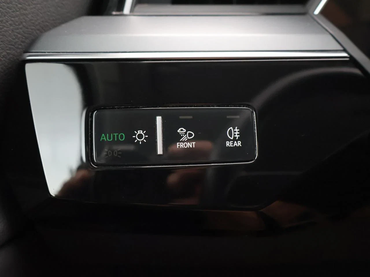 Audi e-tron Sportback Audi e-tron Sportback 55 QUATTRO 408PK *AUTOMAAT*LEDER*CAMERA*VIRTUAL COCKPIT*PDC*ACC*NAVI*APP-CONNECT*...*