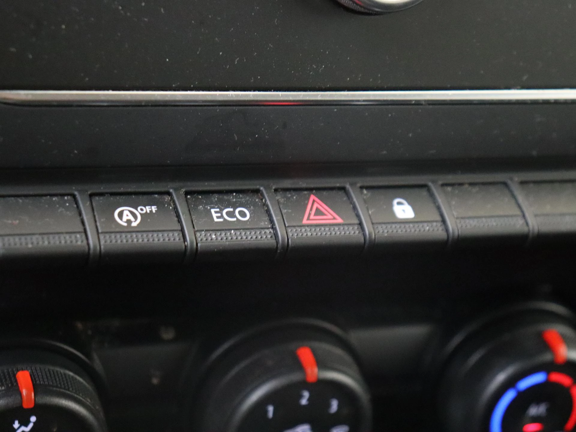 Renault-Clio-image-17