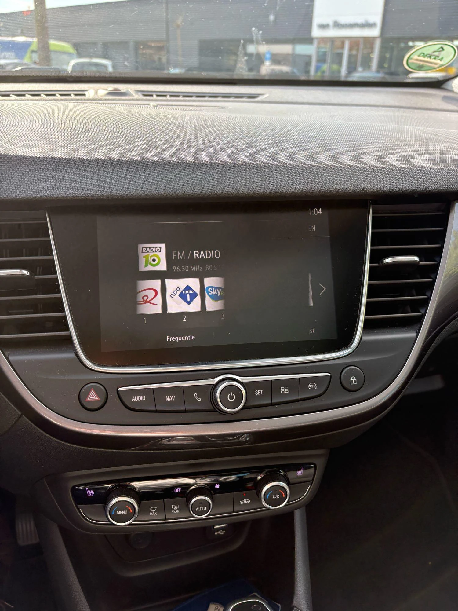 Opel-Crossland X-image-13
