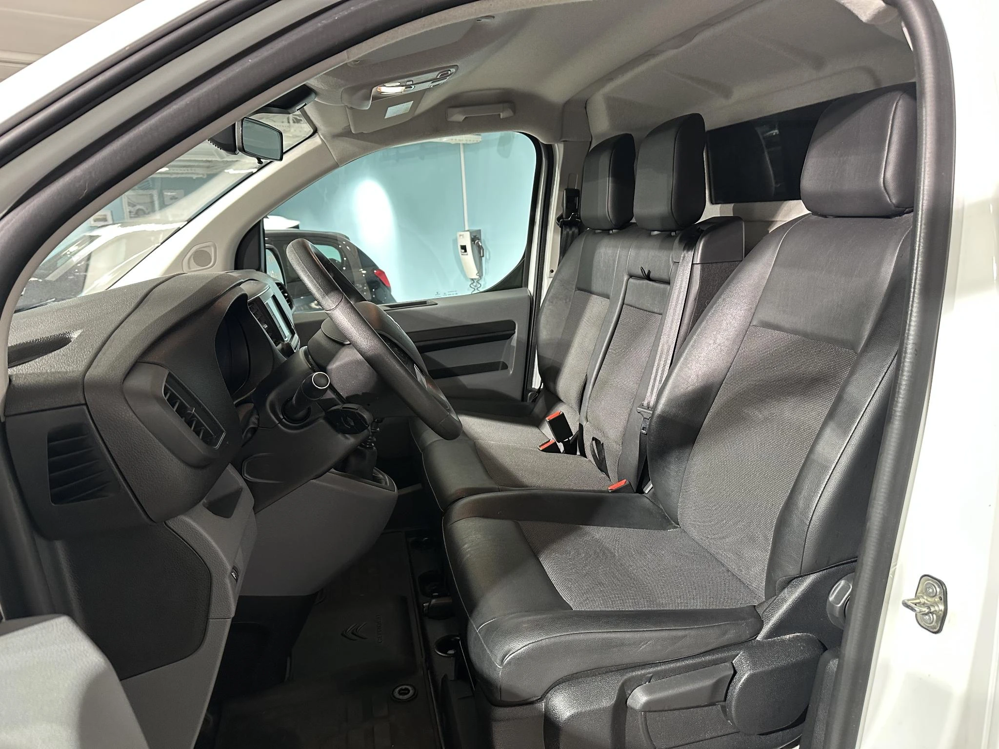 Citroën-Jumpy-image-12