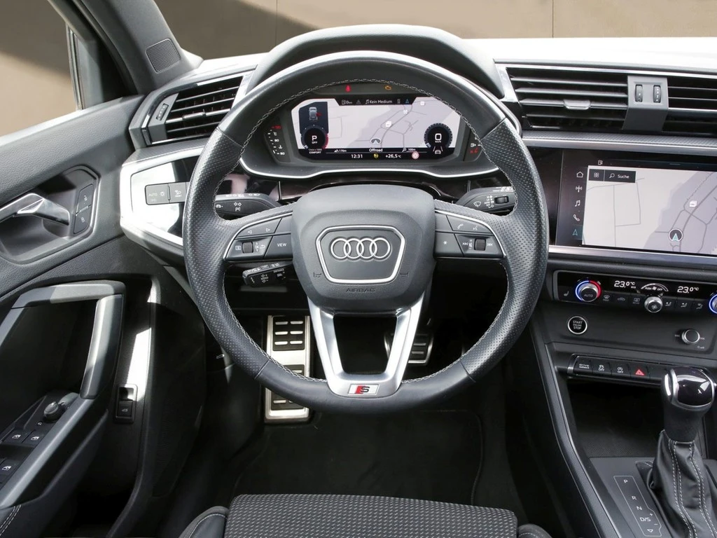 Audi-Q3-image-14