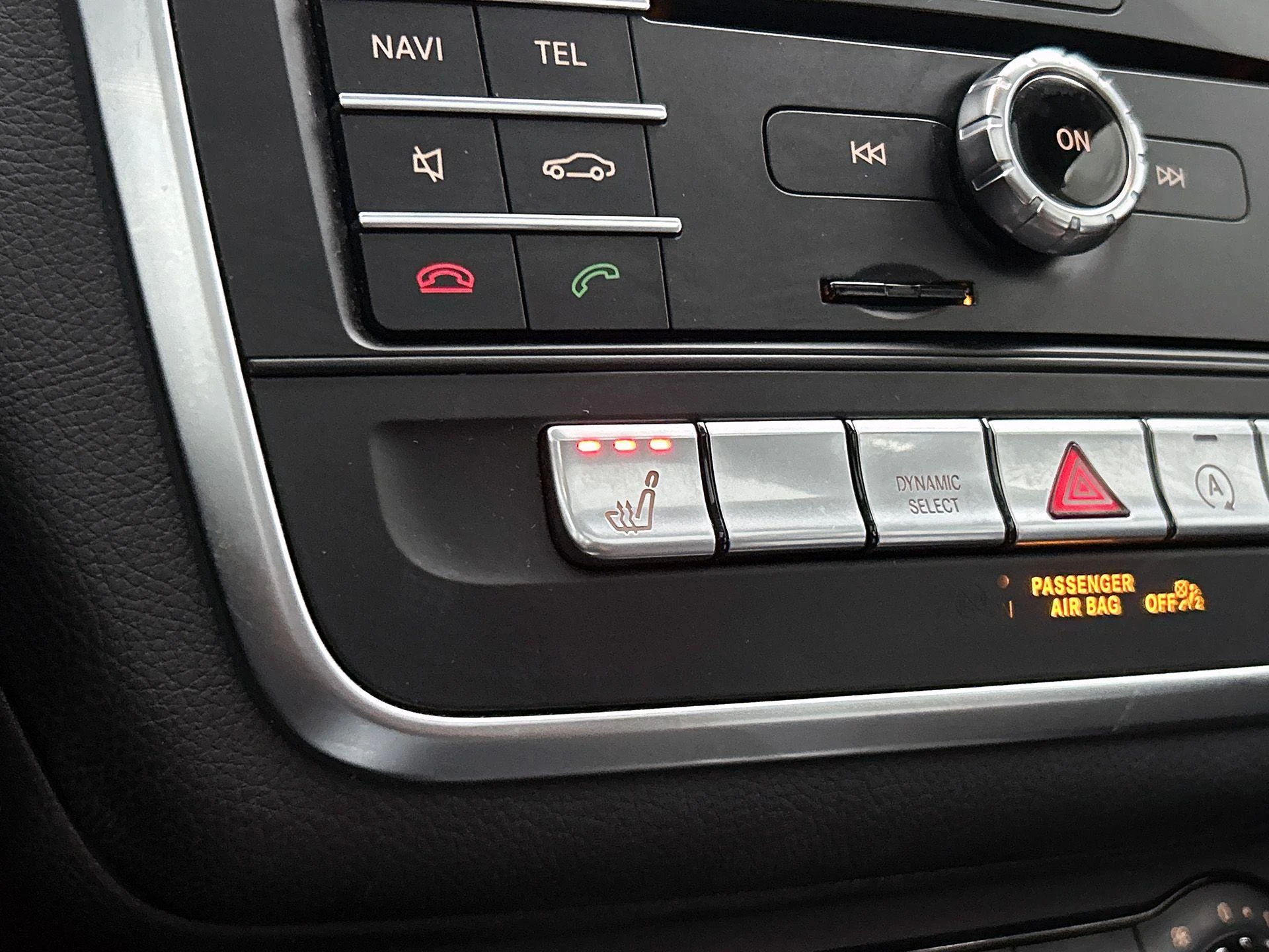 Mercedes-Benz-CLA-image-7