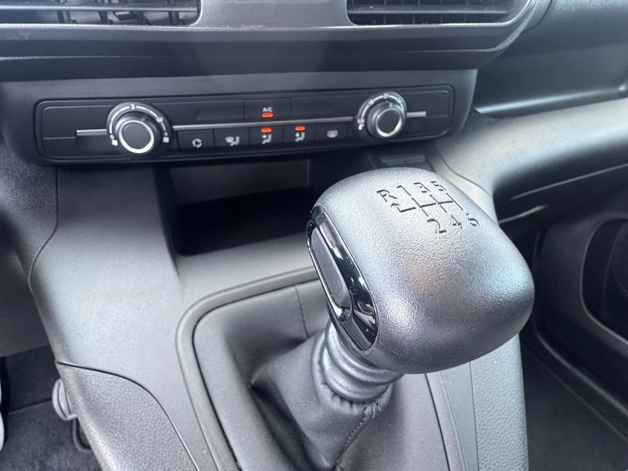 Opel-Combo-image-24