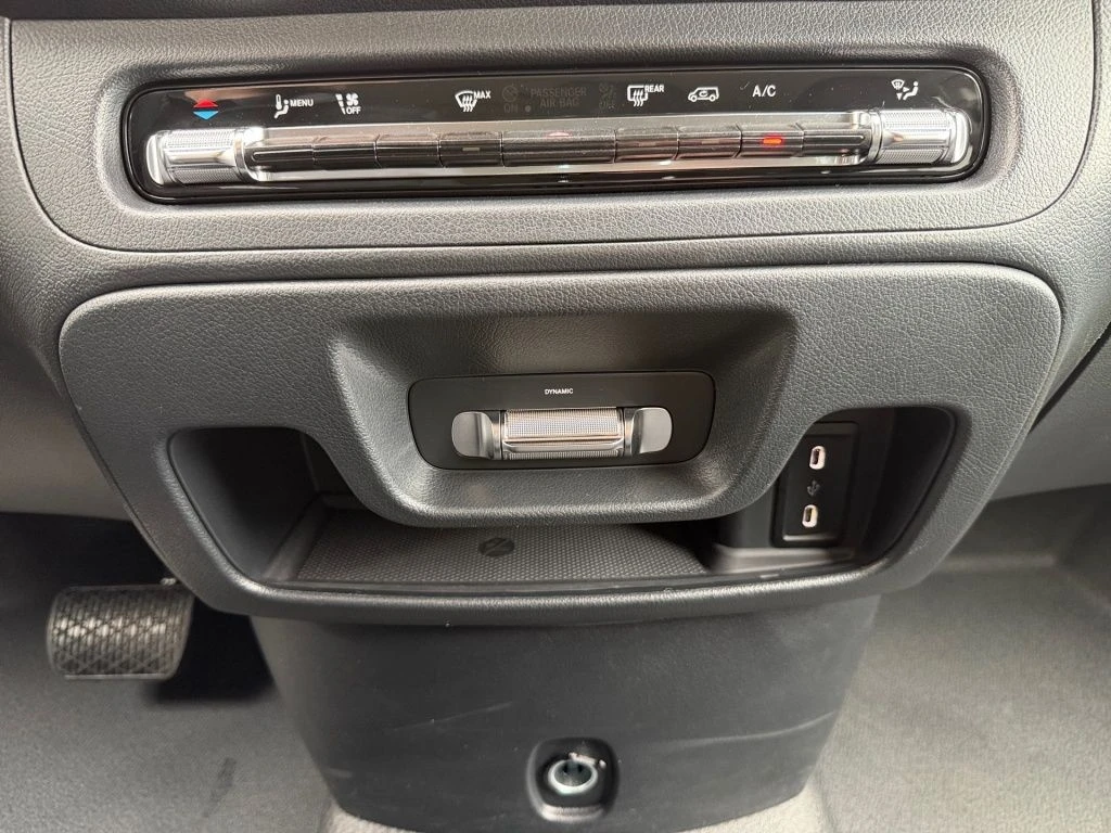 Mercedes-Benz-Vito 116-image-17