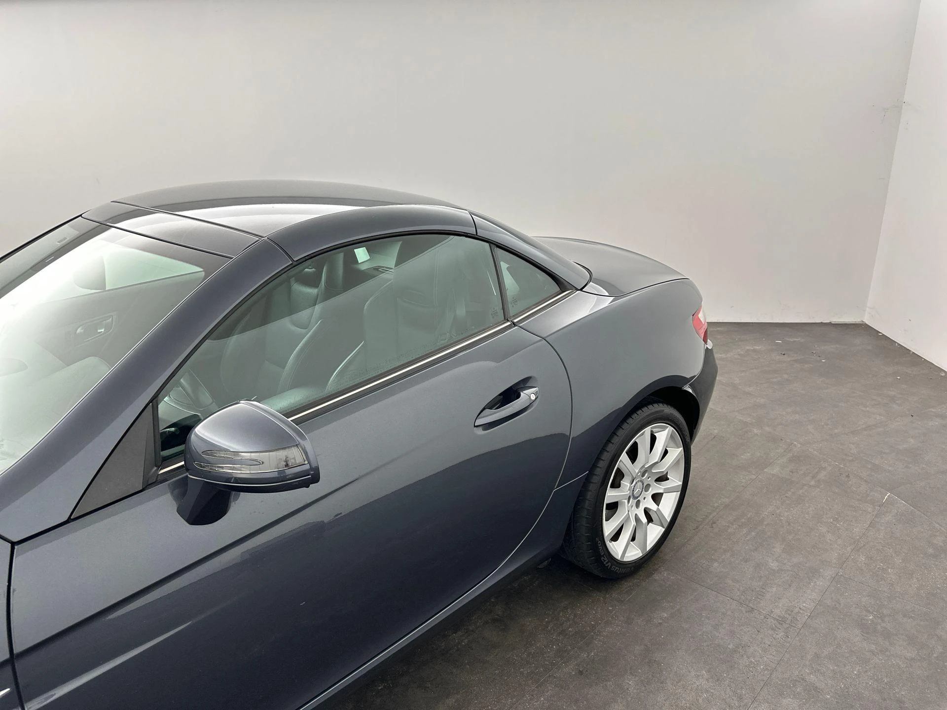 Mercedes-Benz-SLK-image-17