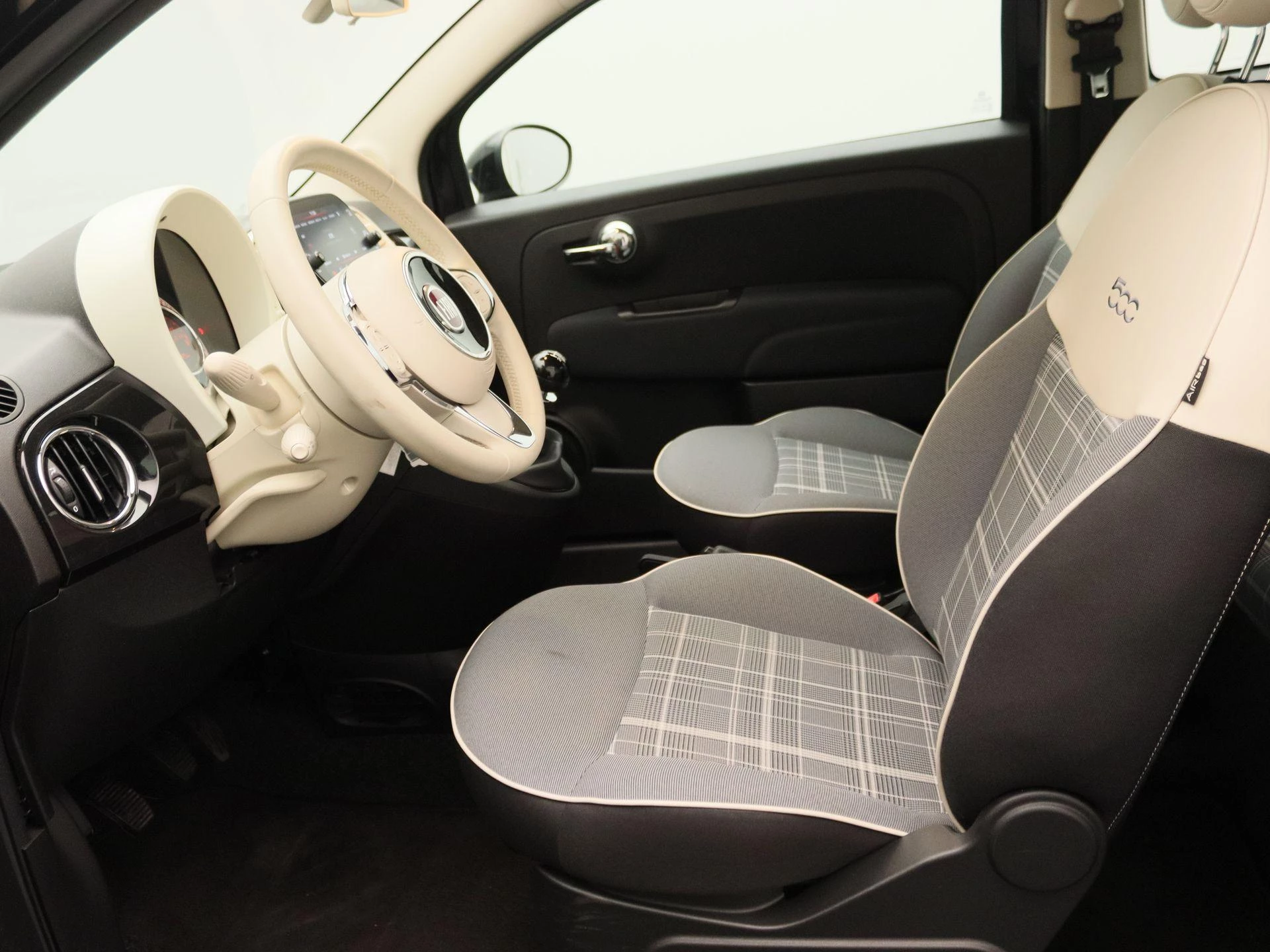 Fiat-500C-image-11