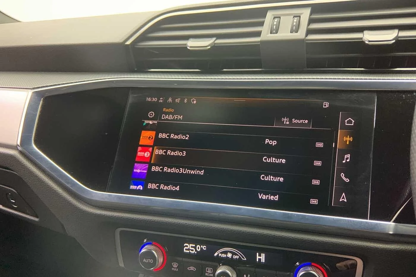 Audi-Q3-image-15