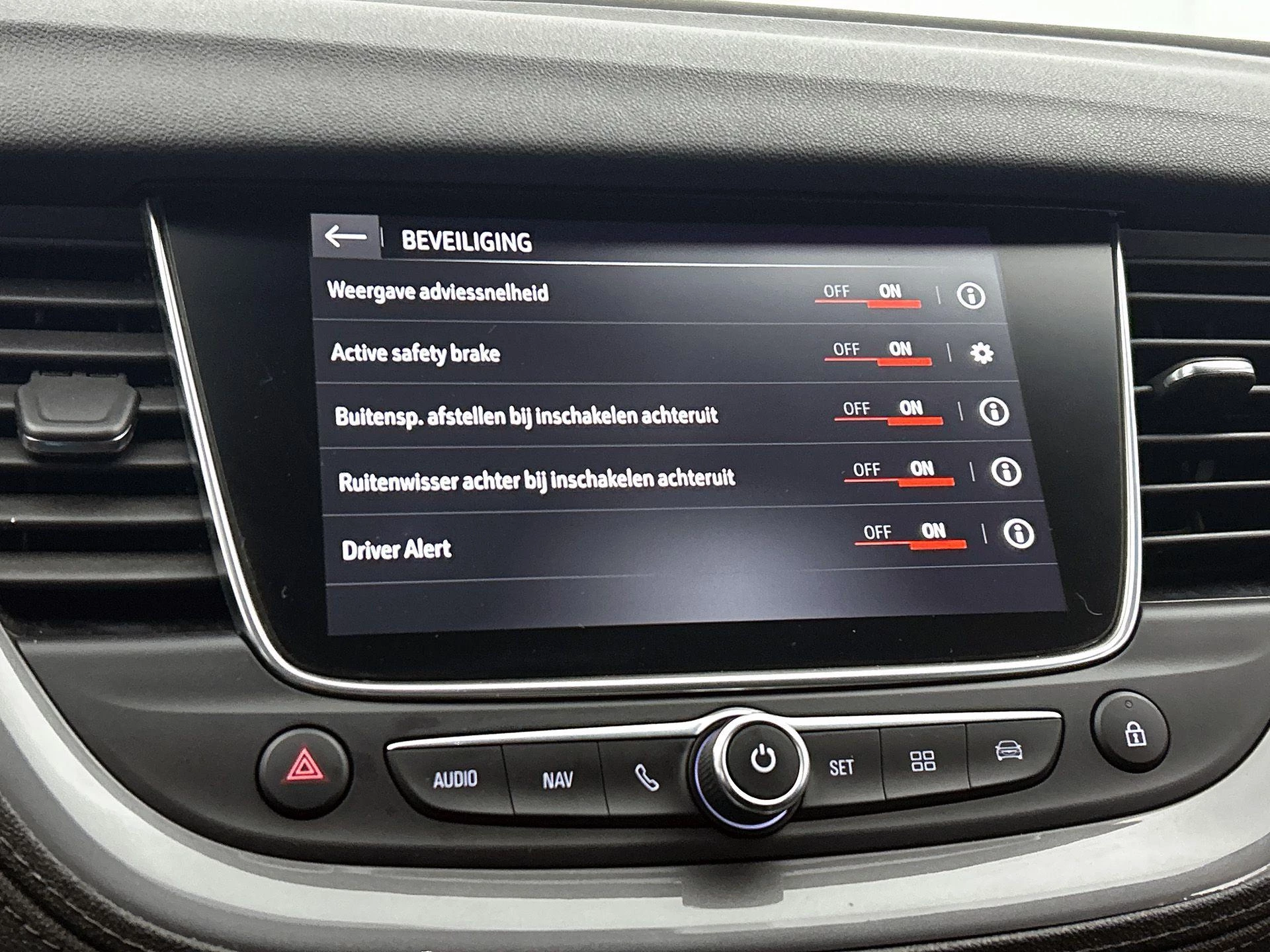Opel-Grandland X-image-11