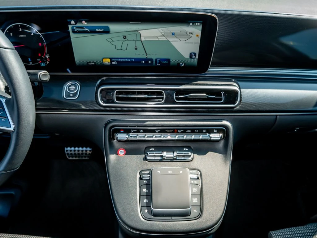 Mercedes-Benz-V-Klasse 220-image-10