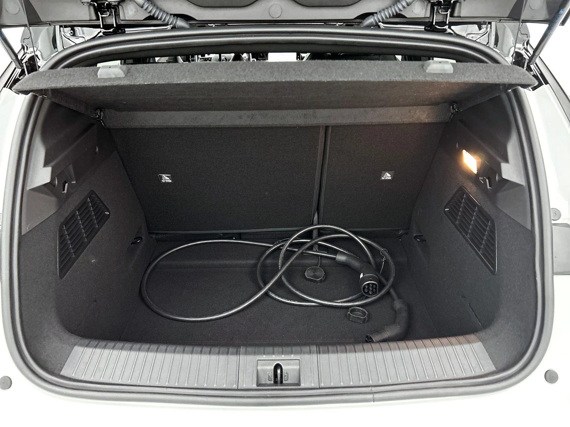 Renault-Megane E-Tech-image-29