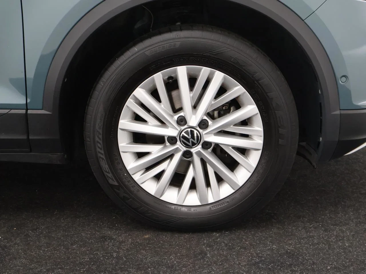 Volkswagen-T-Roc-image-4