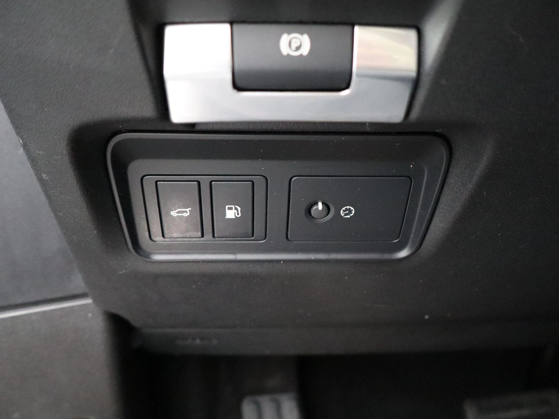 Land Rover-Range Rover Evoque-image-25