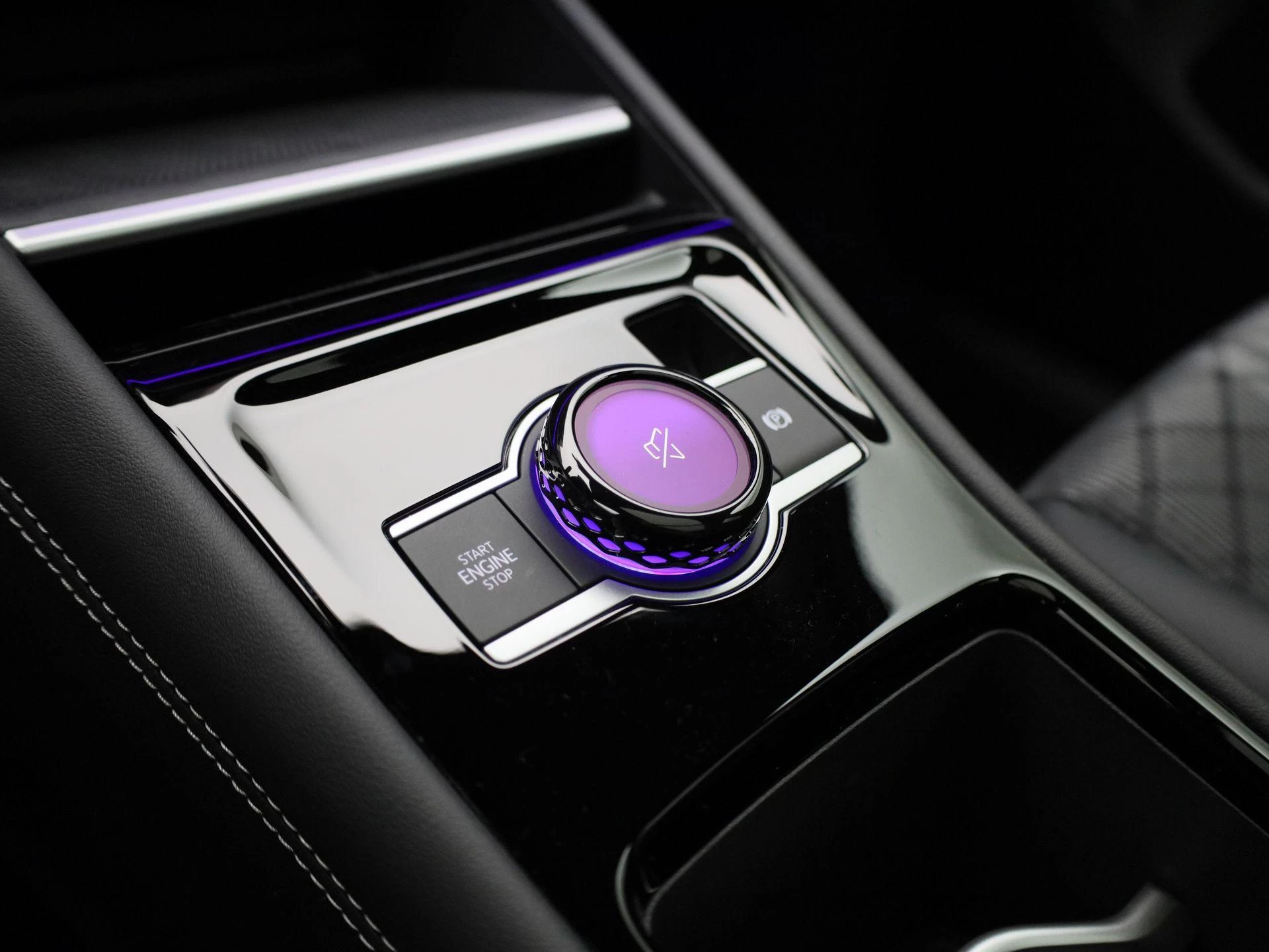 Volkswagen-Tiguan-image-22