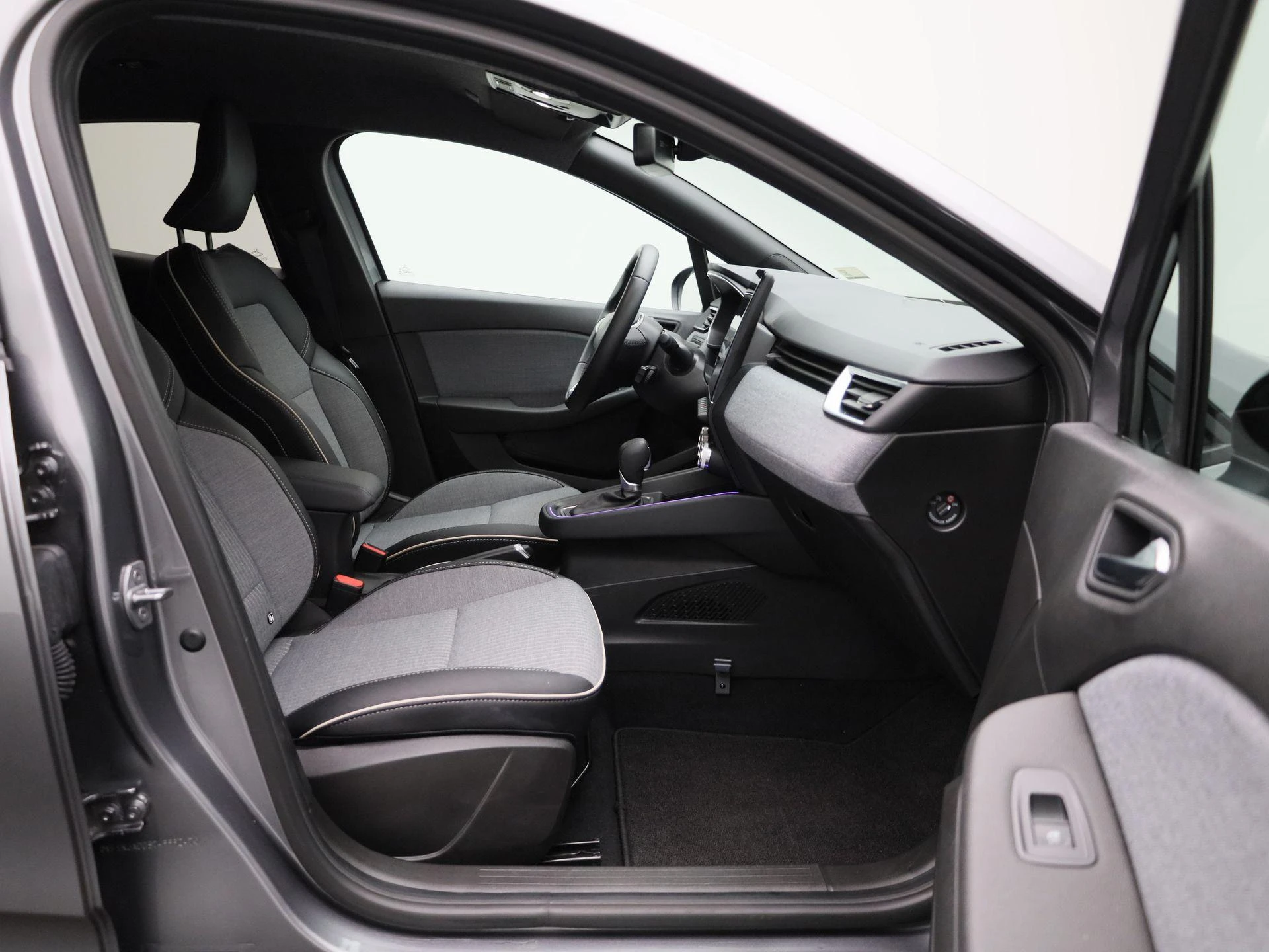 Renault-Clio-image-28